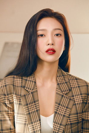 Park Su Young